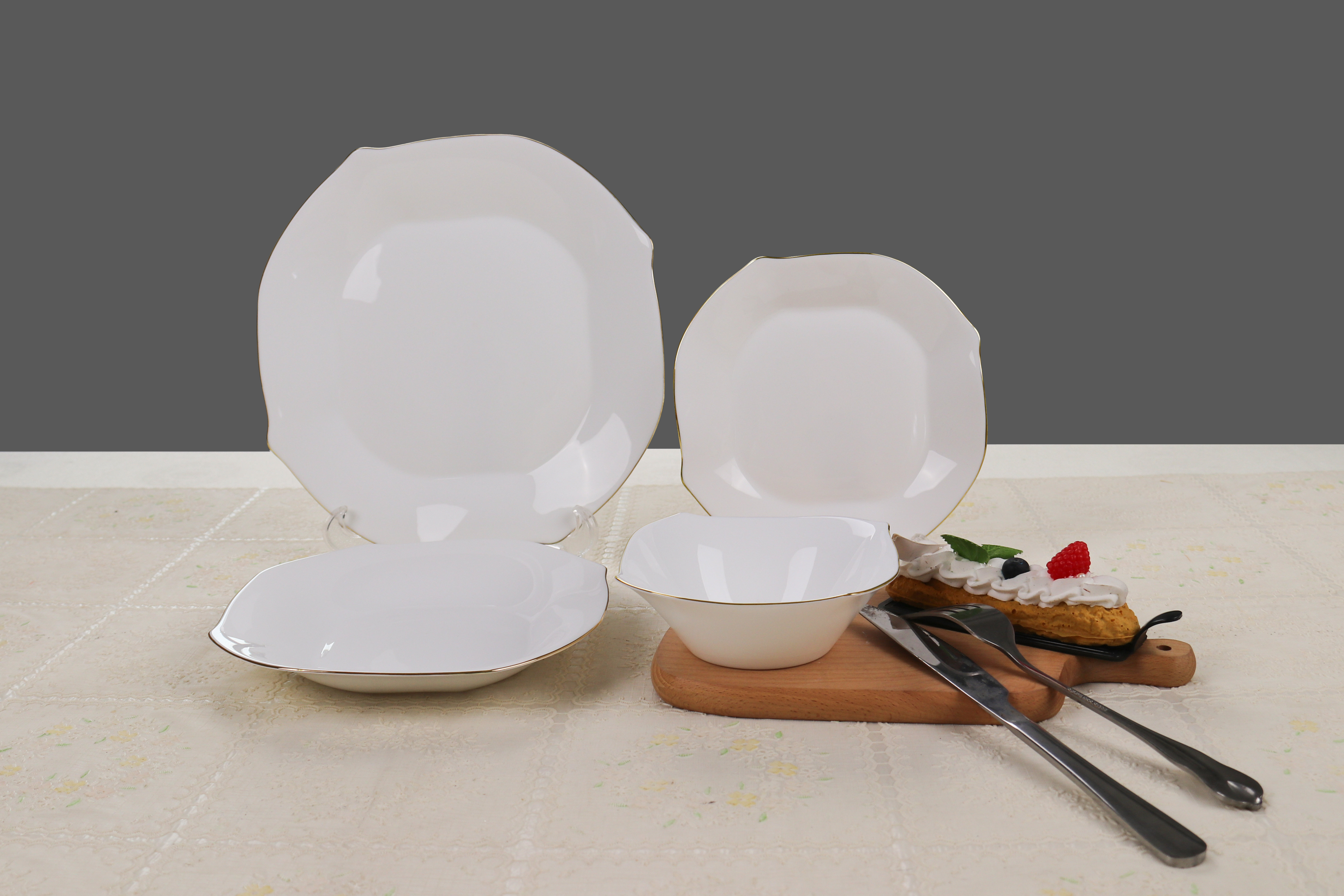 ZÜHREYALDIZ (HİLLAND OPAL ZÜHRE YEMEK TAKIMI 24 PARÇA)